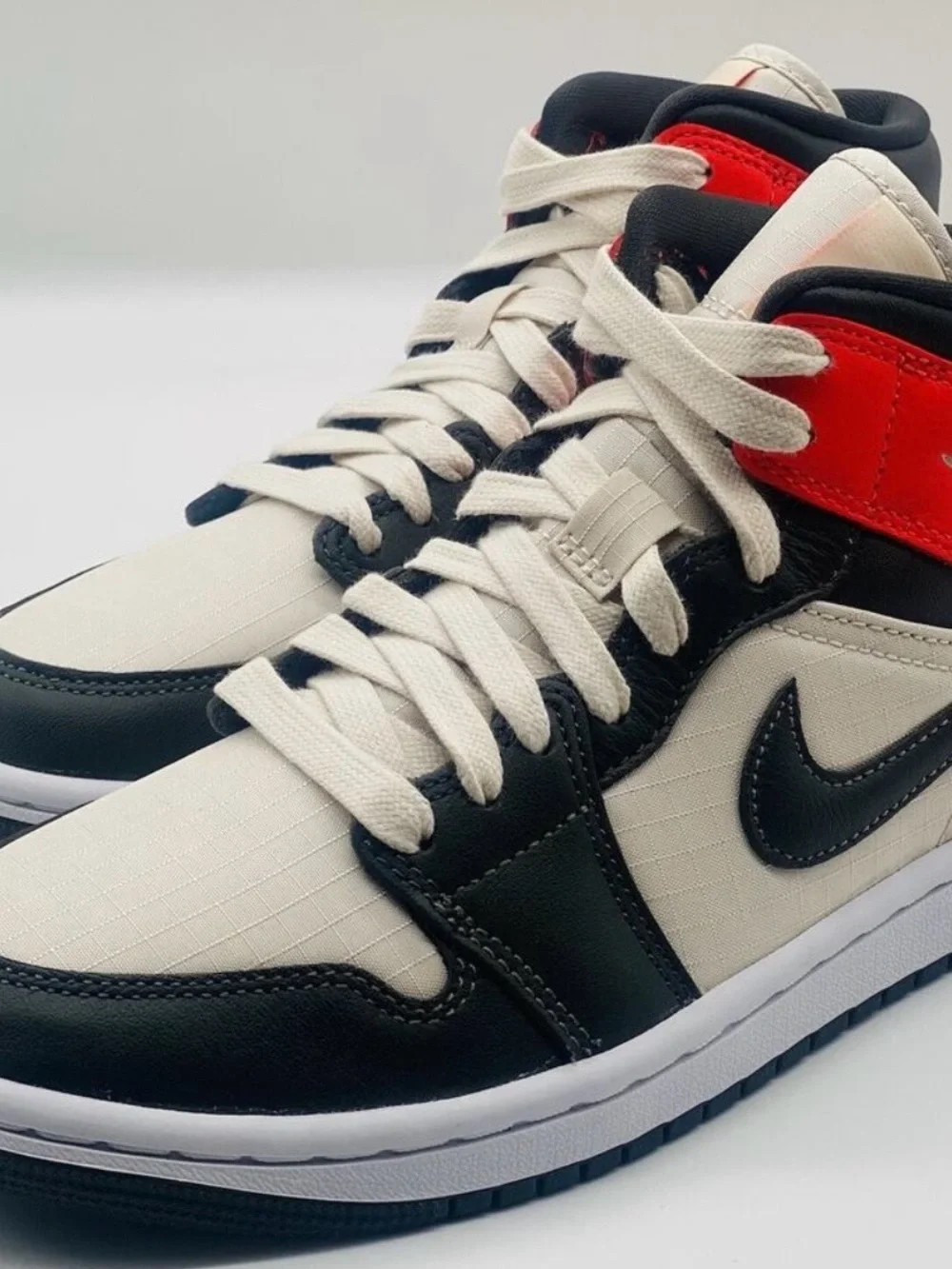 Air Jordan 1 Mid SE Light Orewood Brown DQ6078-100